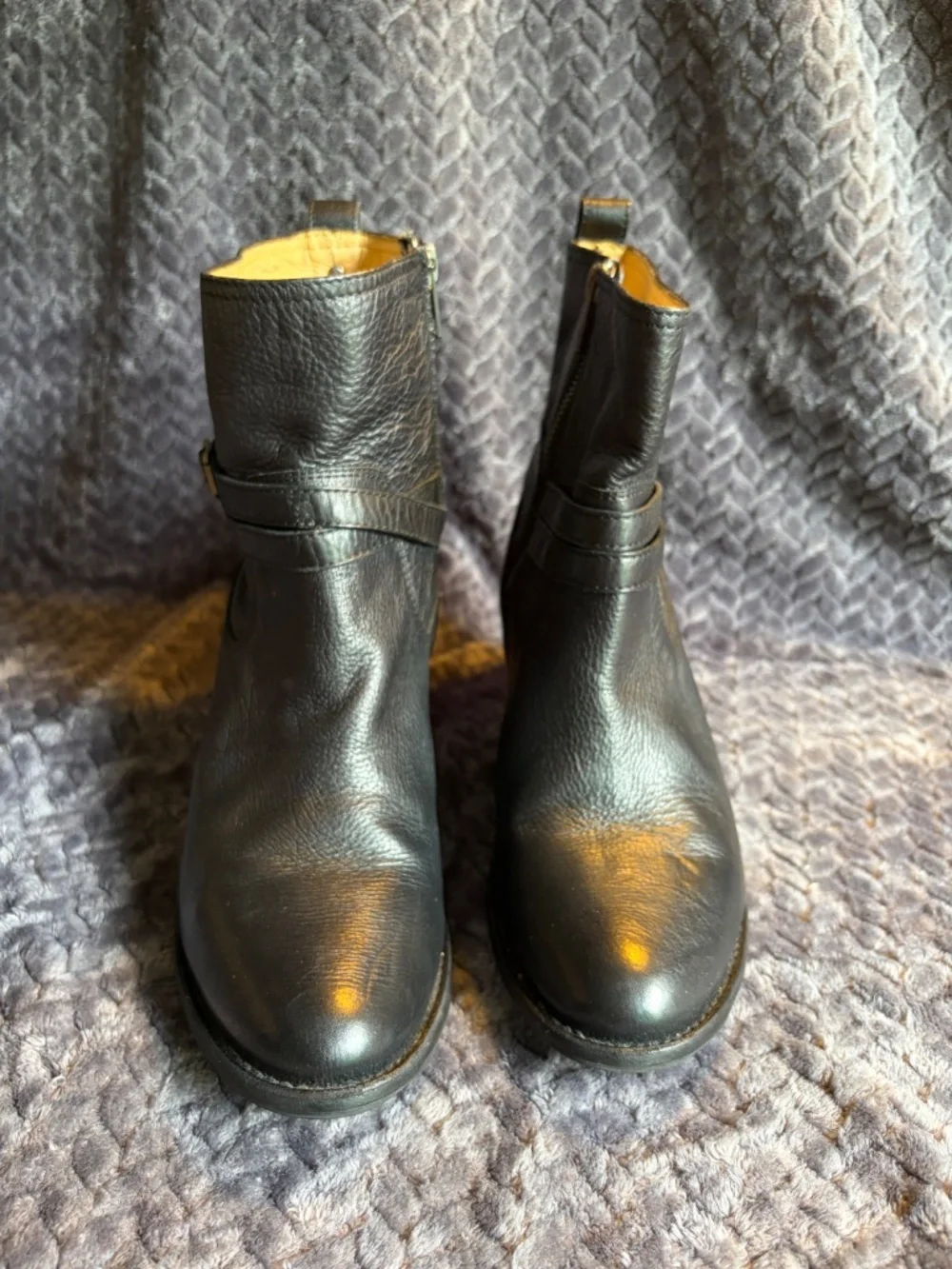 Frye Jackie Rivet Leather Ankle Boots 8.5M